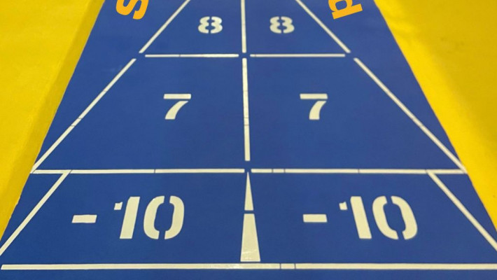 Reinauguração da quadra de shuffleboard.